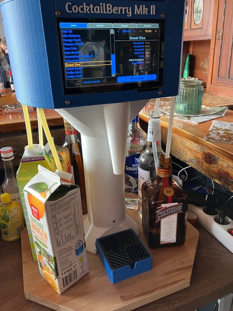 DIY cocktail machine "CBMK2" built with CocktailBerry software on a Raspberry Pi